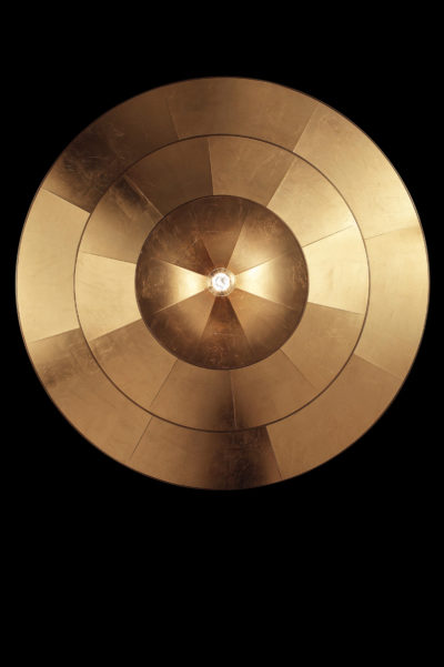 Lampada Icaro 3 dischi in fibra di vetro oro vista dal basso